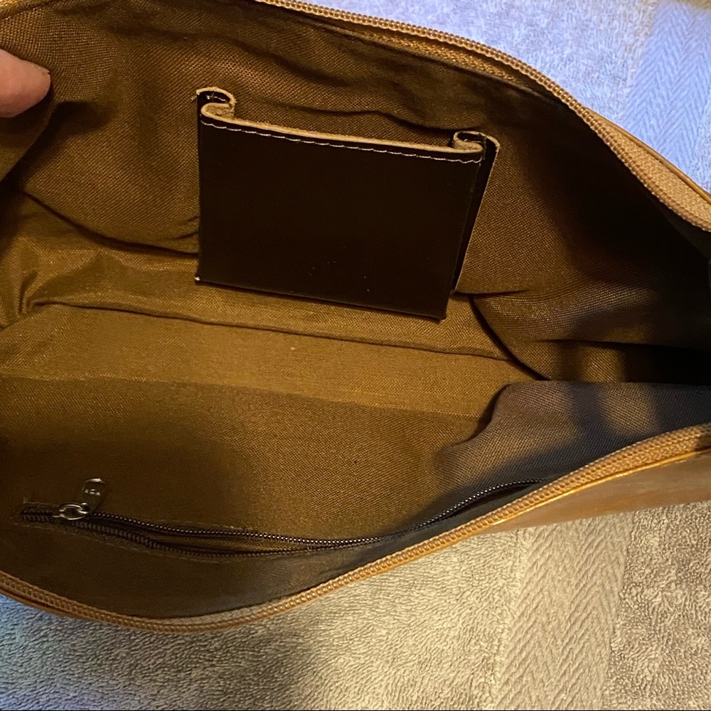 Tan Shoulder Purse Bag Lightweight Adjustable Strap NWOT Mini Small - Picture 7 of 8